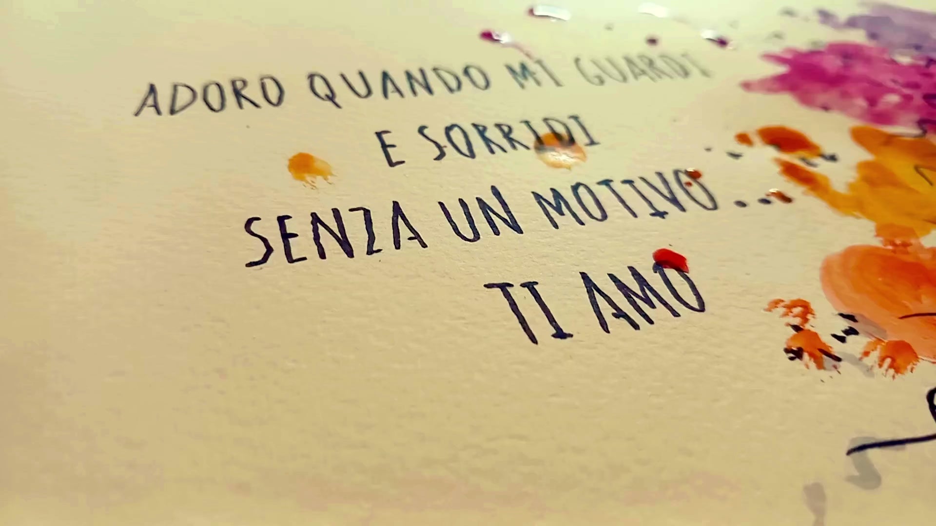 Carica il video: 